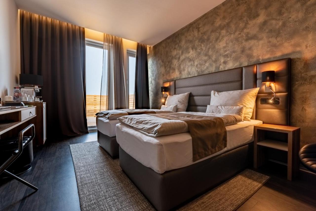 Nutrend World Hotel Оломоуц Екстериор снимка