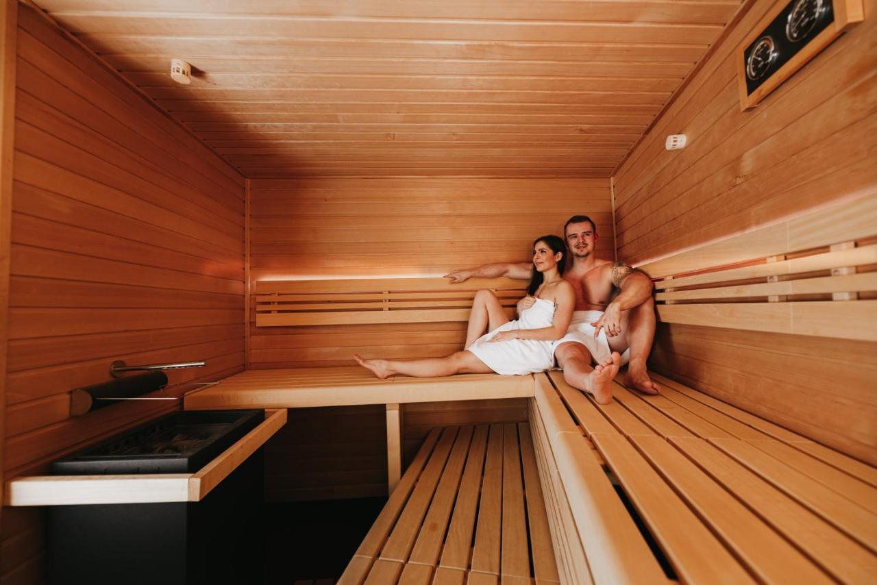 Nutrend World Hotel Оломоуц Екстериор снимка
