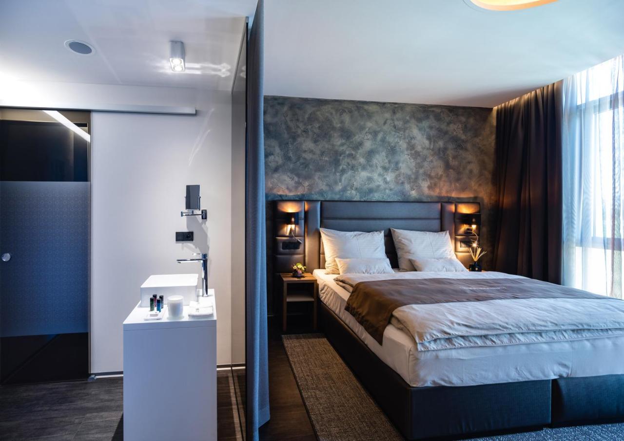 Nutrend World Hotel Оломоуц Екстериор снимка