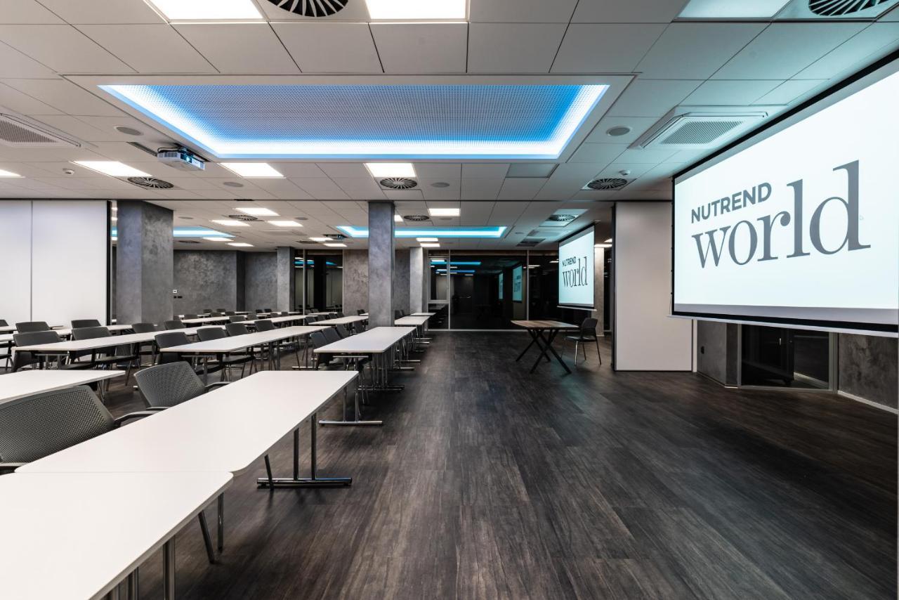 Nutrend World Hotel Оломоуц Екстериор снимка
